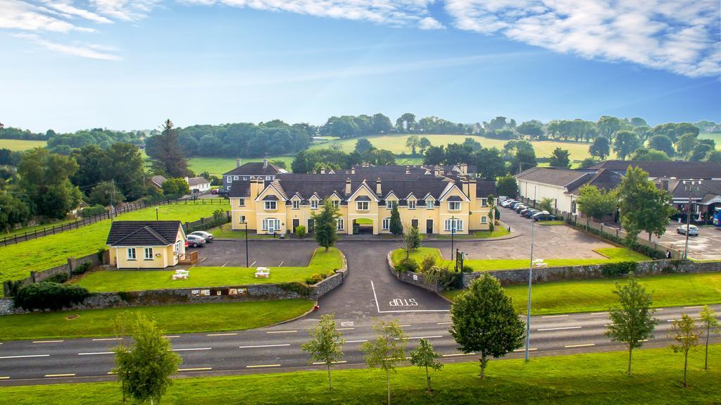 Killarney'S Holiday Village Exterior photo